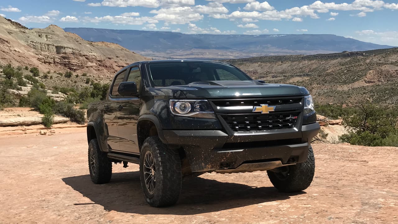 Las cosas tomaron un tinte de seriedad al llegar al exigente Tabeguache Trail en las afueras de Grand Junction en Colorado, donde unas escaleras naturales presentaron un reto más serio de los que habíamos enfrentado hasta ese momento.