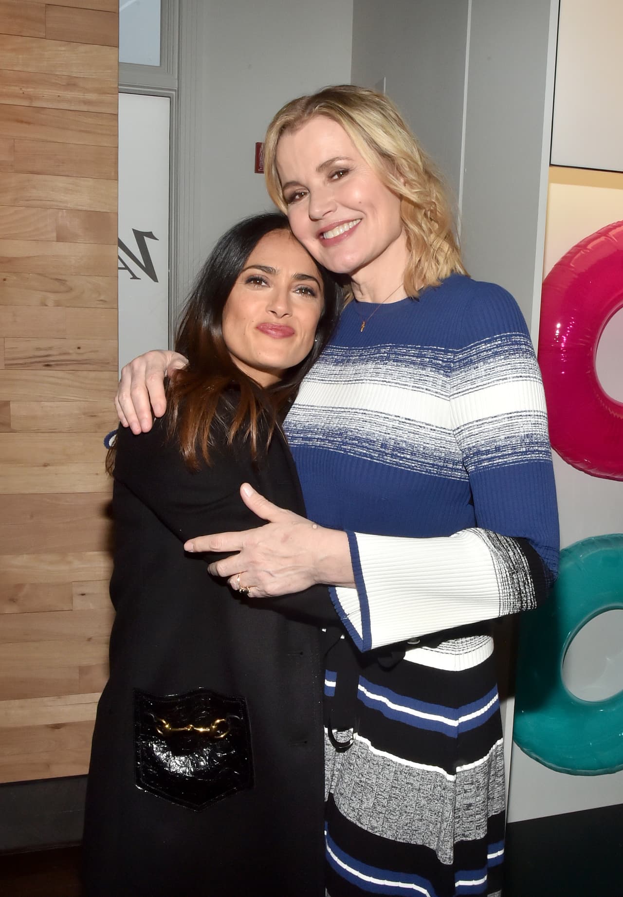 Salma con Geena Davis, también presente en el festival.