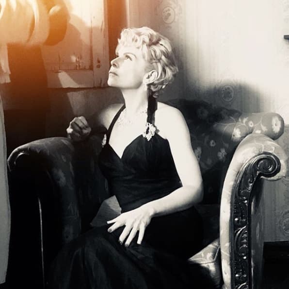 Aunque no hay fecha confirmada de estreno, Carla Estrada informó, para el Televisa Espectáculos, que grabaran durante cuatro o cinco meses hasta obtener 21 capítulos.