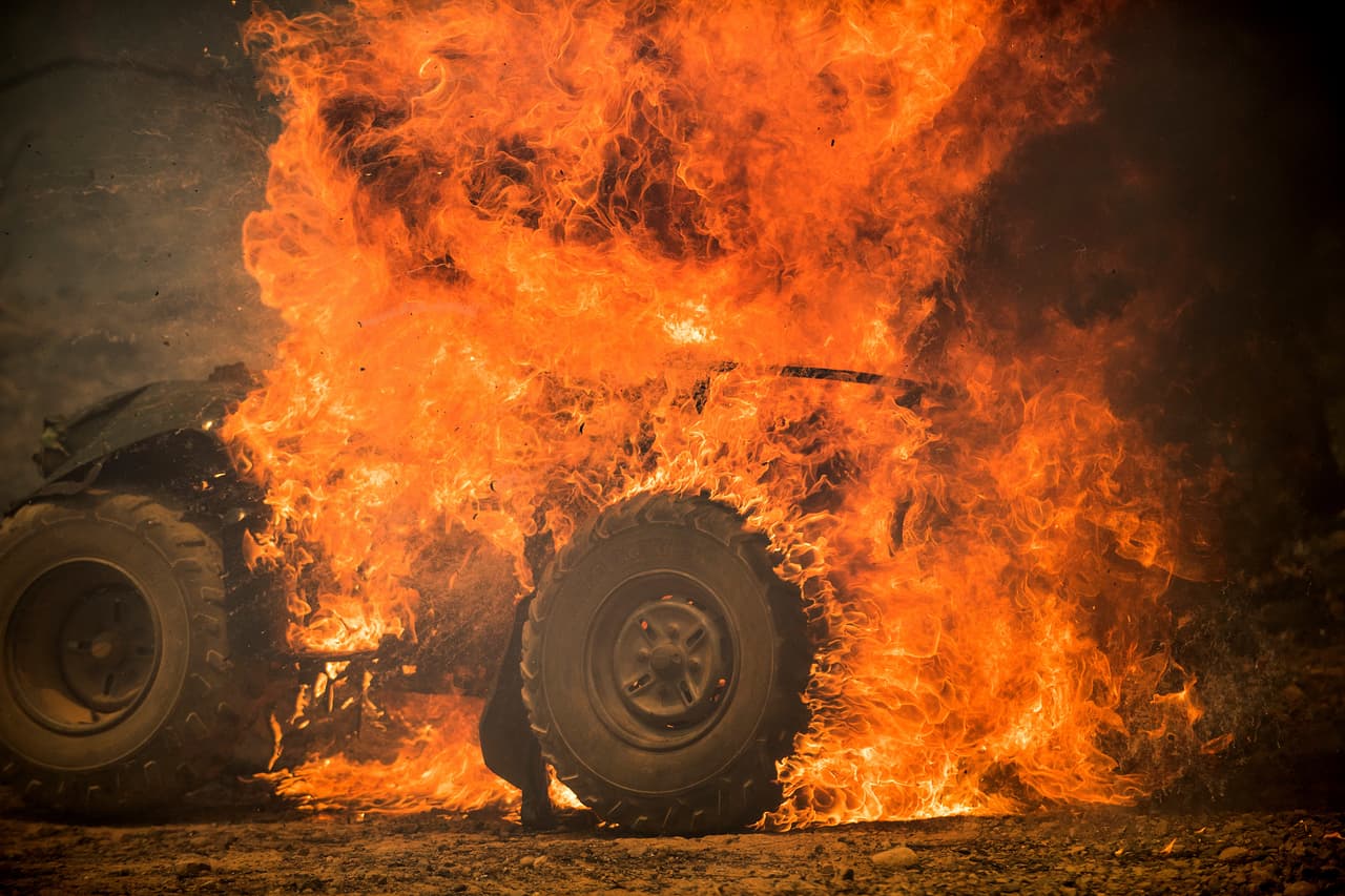 Miles de acres arden por varios incendios en California debido a una peligrosa ola de calor