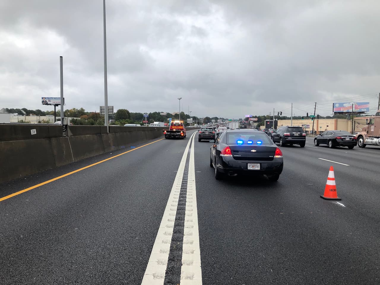 Cuando los agentes llegaron al lugar, no se encontró a ningún pasajero en el vehículo.