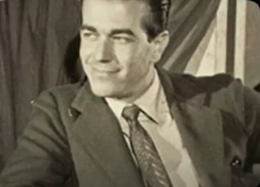 Mientras que Rildo Gonçalves se encargó de darle vida al profesor Héctor de la Barrera.