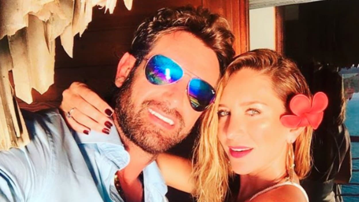 <b>2017 - Solos en el paraíso</b>
<br>
<br>El año comenzó bien para Geraldine Bazán y Gabriel Soto, quienes tras celebrar en febrero los cumpleaños de sus hijas, se fueron juntos a disfrutar de unas vacaciones, solos, en Bora Bora.