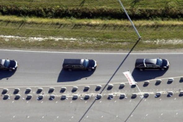 Cientos de personas presenciaron los honores a las víctimas del Malaysia Airlines celebrados en Holanda.  