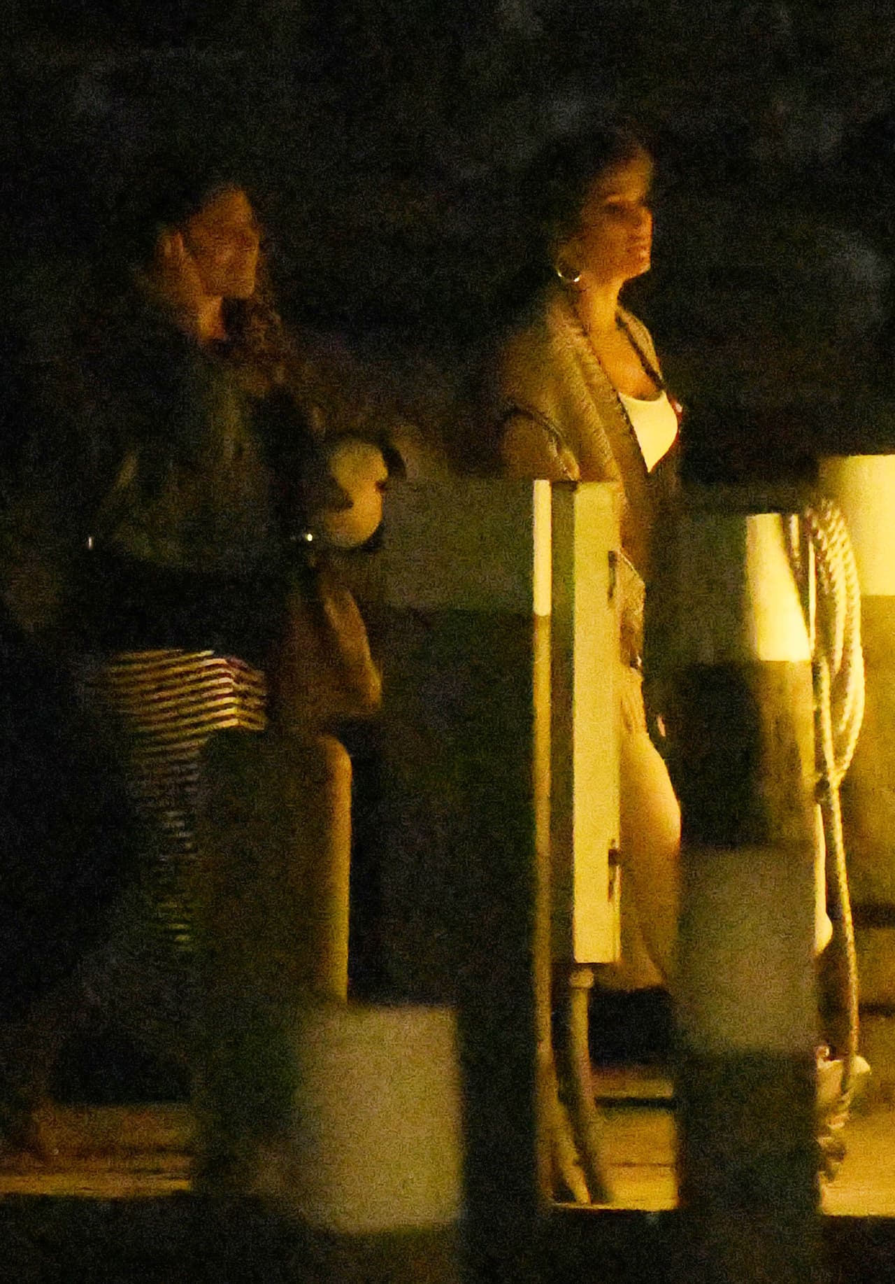 Al regresar a Miami, se les vio juntos en un yate y también en un club de golf. Hasta entonces, ninguno de los dos había ofrecido una declaración que confirmara su relación.