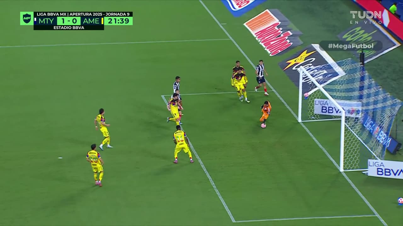 ¡Brutal y enferma atajada de Malagón! Se salvan las Águilas