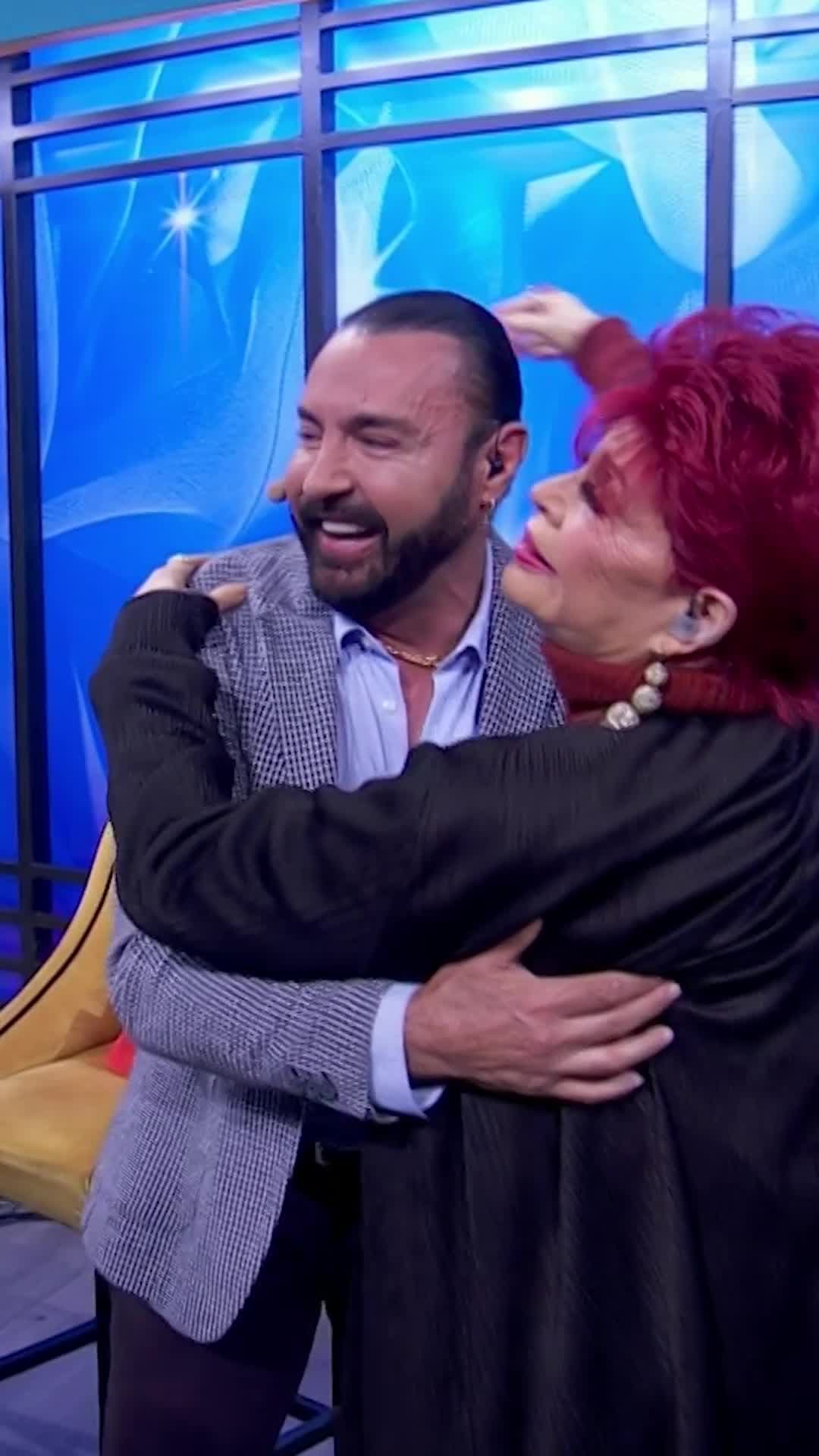 Ema se hace del rogar con Latin pero al fin cae rendida