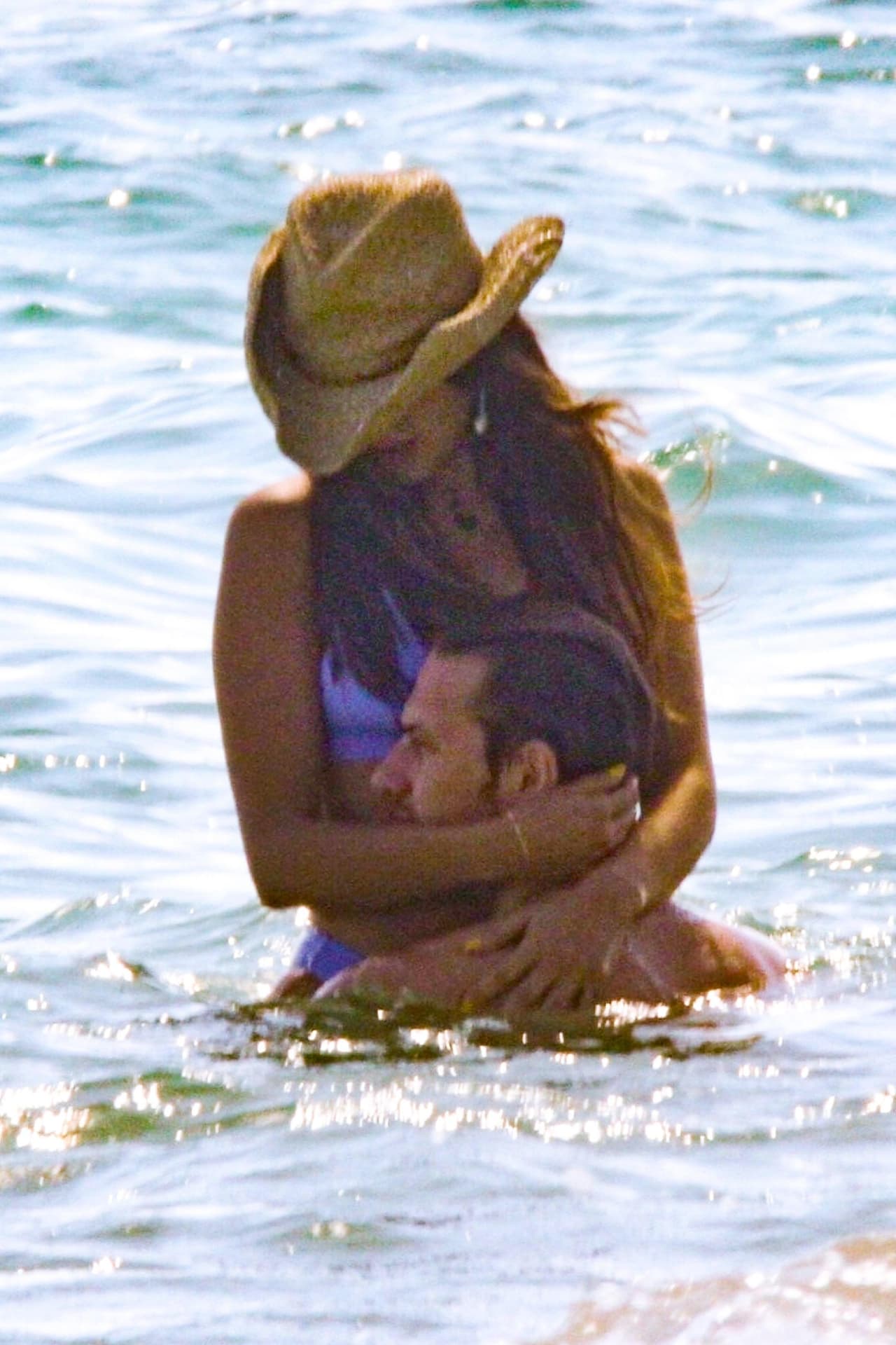 A juzgar por su reacción, Luke Bracey ha logrado ganarse un lugar importante en el corazón de esta luchadora.