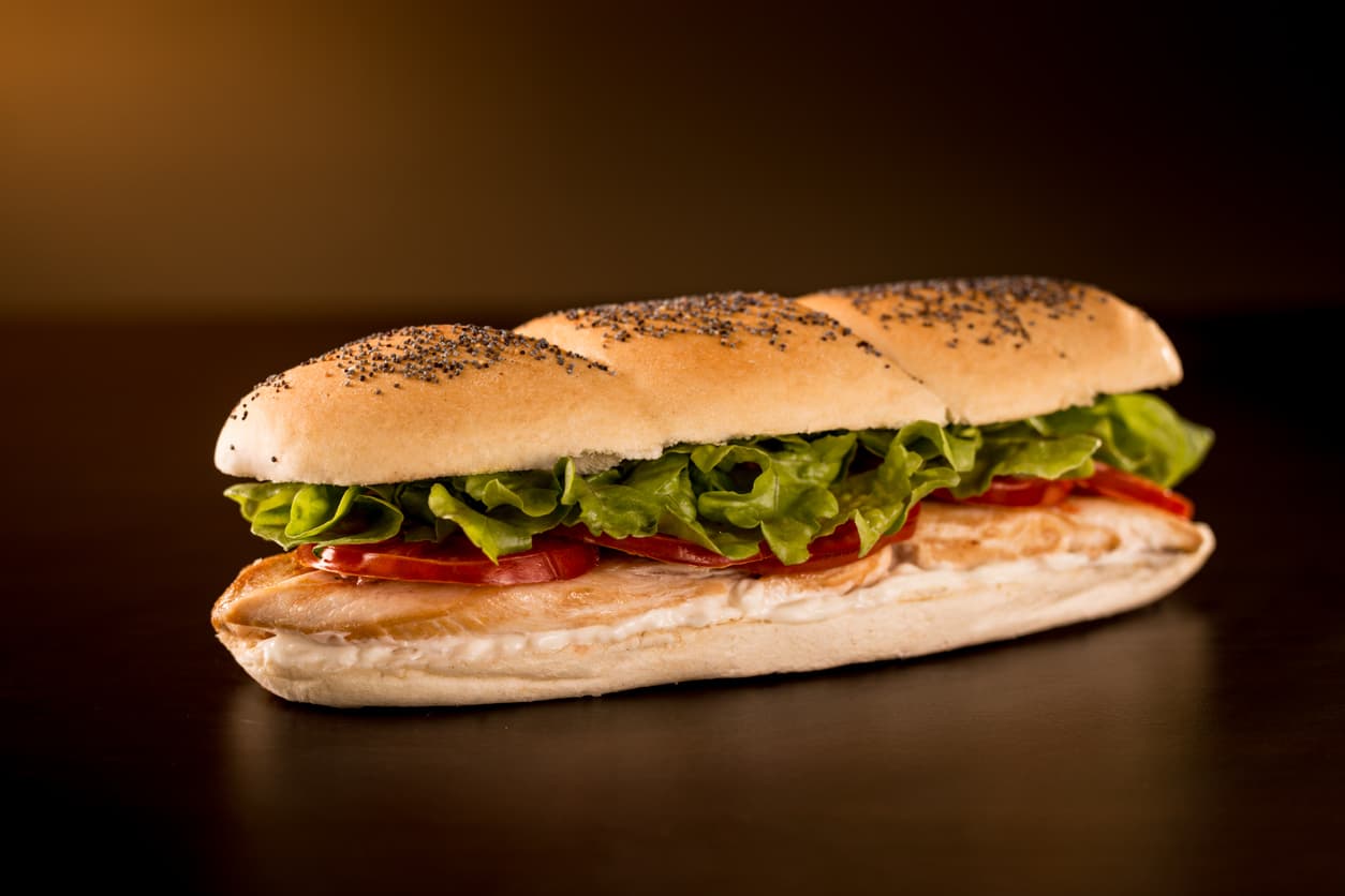 ¿El sándwich más caro del mundo? Esta joven pagó más de $1,800 por uno de Subway