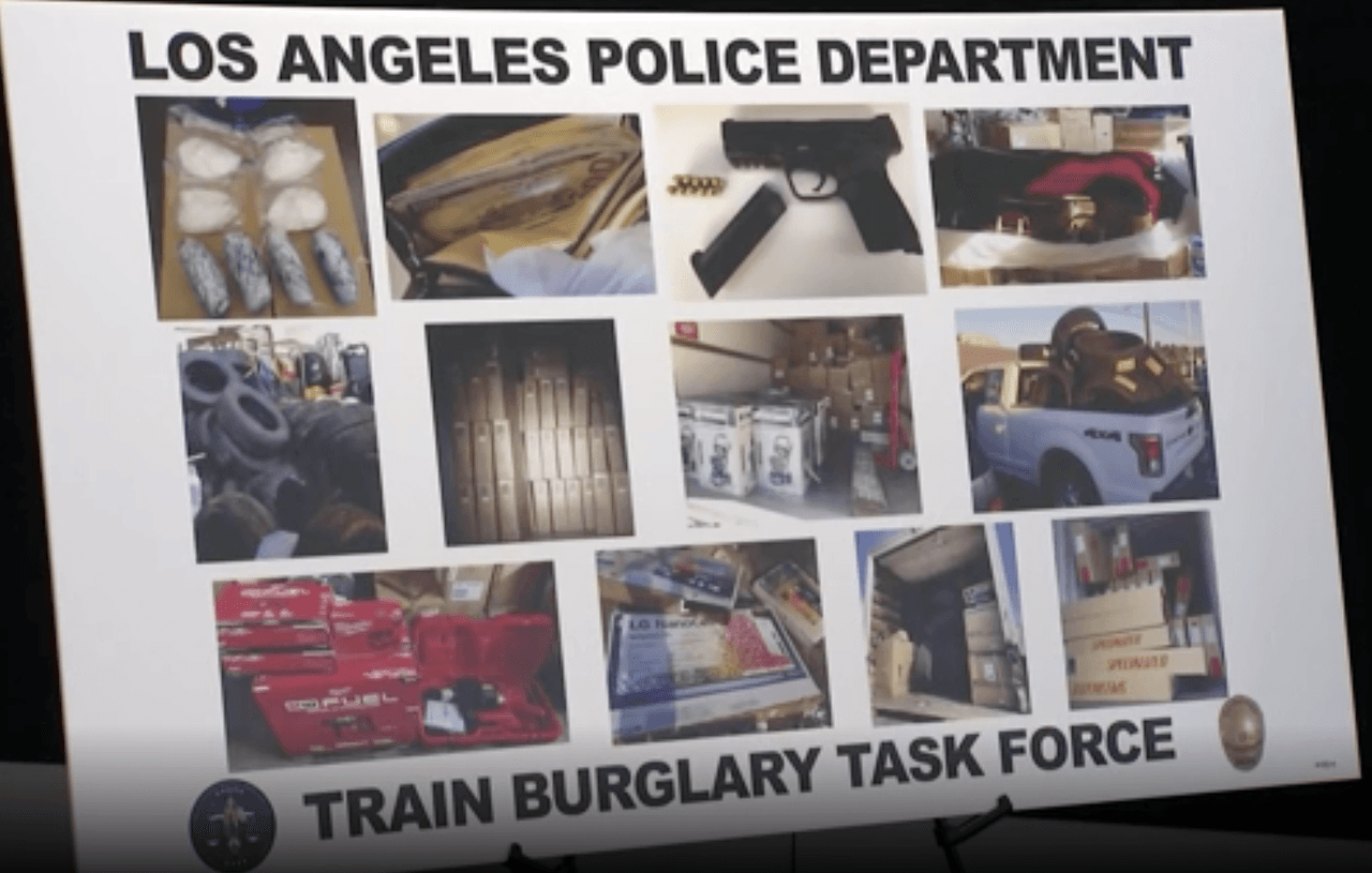 Durante el operativo también se recuperó parte de la mercancía robada. La lista incluyó electrodomésticos, llantas de vehículos, herramientas de construcción, televisores, computadoras, piezas mecánicas de vehículos, dinero en efectivo, drogas y armas.