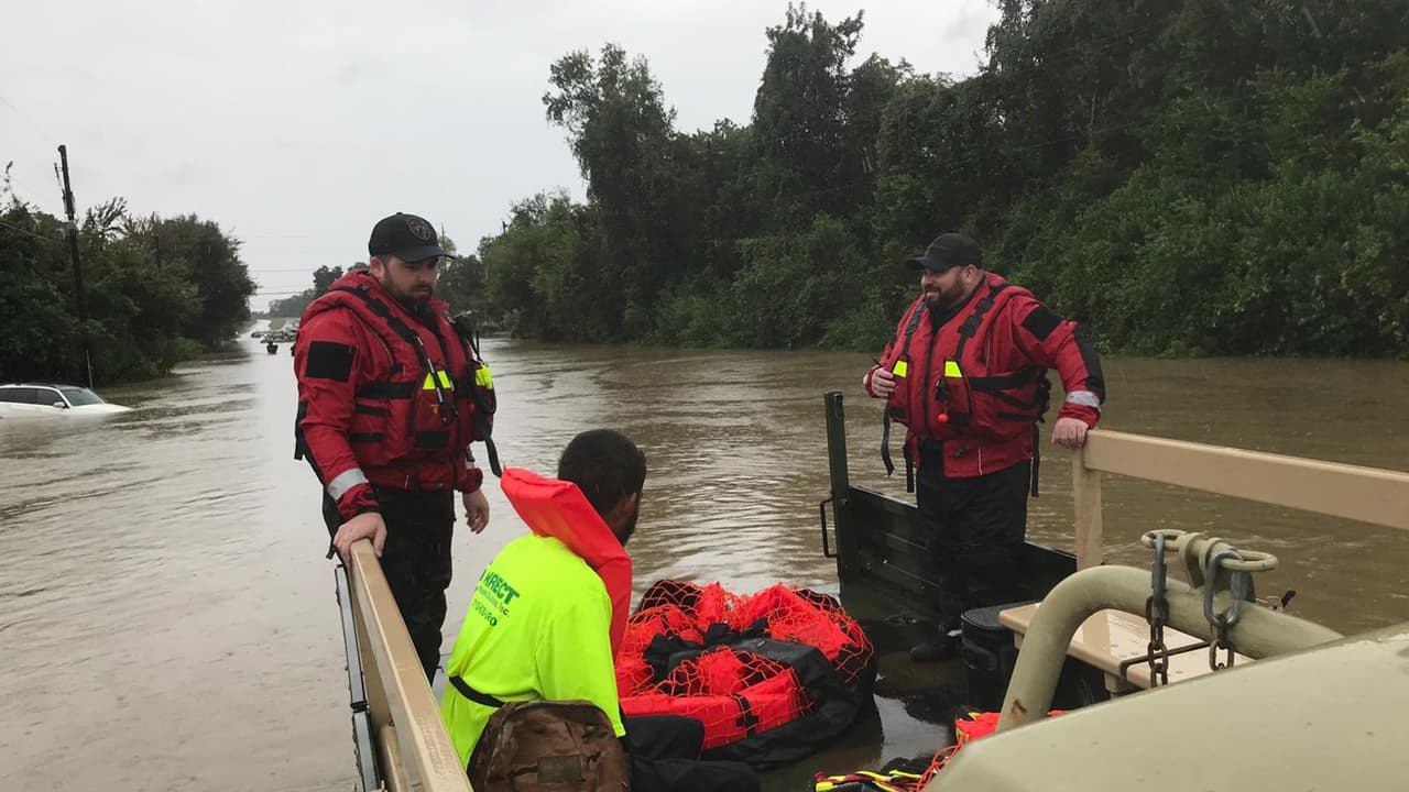 El remanente de Imelda deja inundaciones en el condado Harris