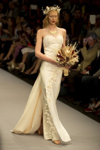 Estas son posibles propuestas para el diseño del vestido de la actriz pero ya sólo nos queda esperar para ver cómo será realmente el vestido de Anahí.