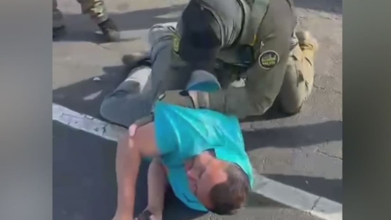 Agentes migratorios someten con violencia a ciudadano estadounidense en Charlotte: “Estaba asustado”