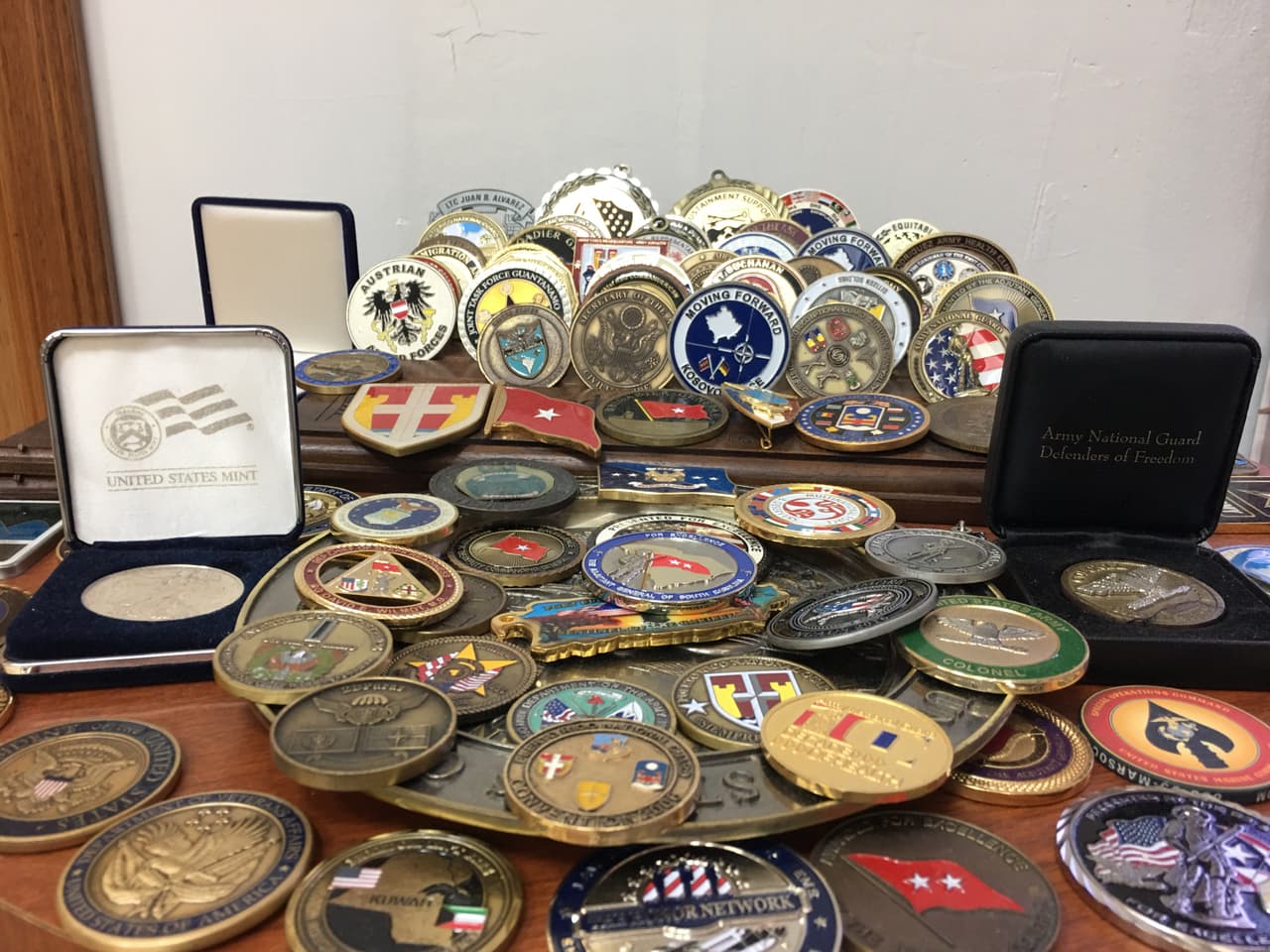 Es mujer, madre de cuatro hijos, esposa y fiel servidora de las fuerzas armadas. Es la primera mujer hispana, nacida y criada en Puerto Rico, en llegar a ocupar el prestigioso puesto. Su misión es continuar rompiendo la brecha y aumentar la presencia de mujeres en la milicia y posciones de poder.