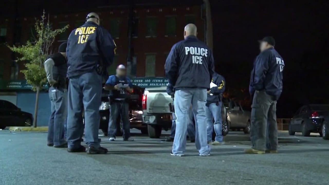 DHS toma medidas por falta de cámaras corporales tras recientes muertes de inmigrantes ligadas con ICE