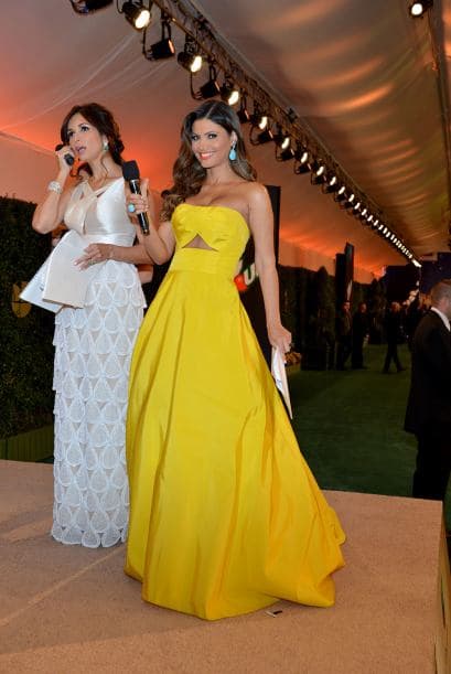 Te llevamos detrás de cámaras y mira todo lo que pasó mientras tus artistas desfilaban por la alfombra verde. 