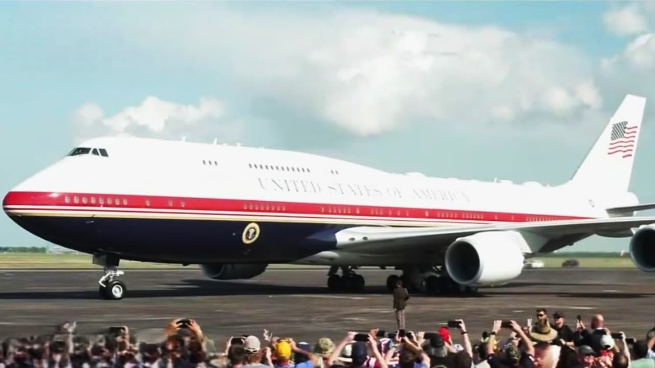 Presidente Trump llega a Houston para reunirse con miembros del Partido Republicano