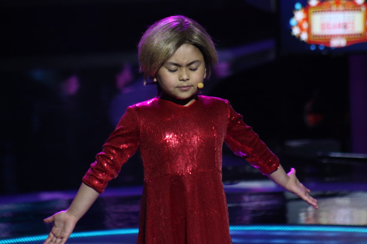 Y en honor a 'La Leona Dormida', hasta se quedó 'dormida' en el escenario. Su presentación le dio un promedio de 8.3 puntos.