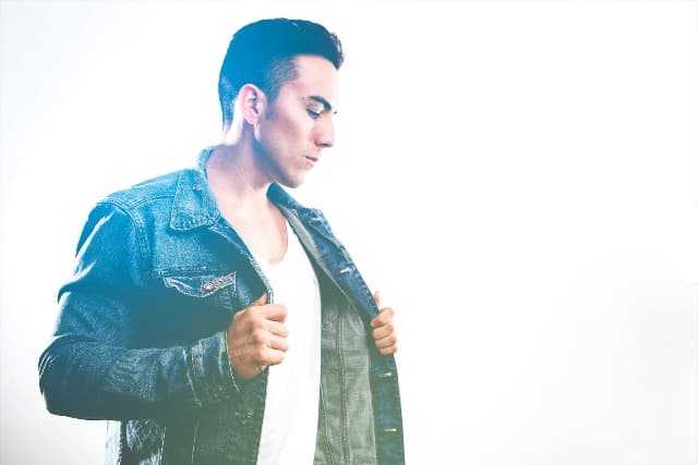 DJ Marcos Cassasa seduce al ritmo del 'sexy style'