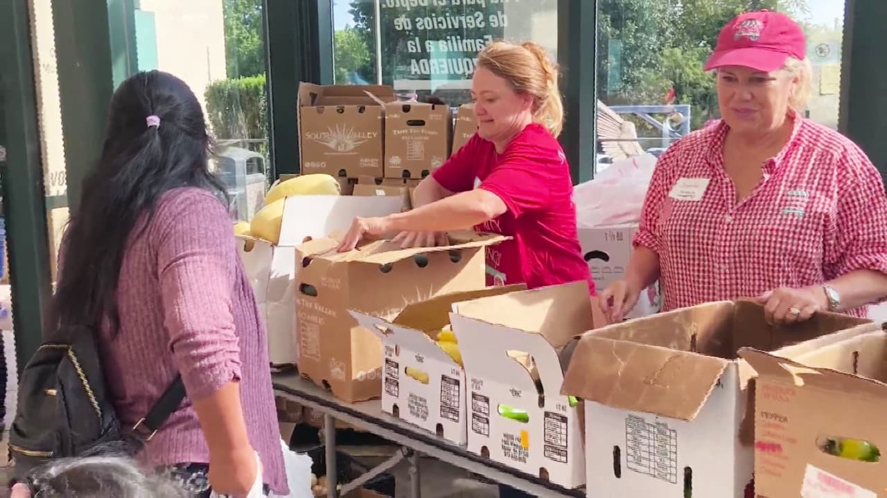 La LAA refuerza bancos de alimentos para ayudar a familias hispanas ante el cierre de Gobierno