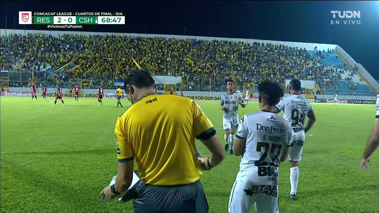 ¡GOOOL! Carlos Mejía anota para Real España.