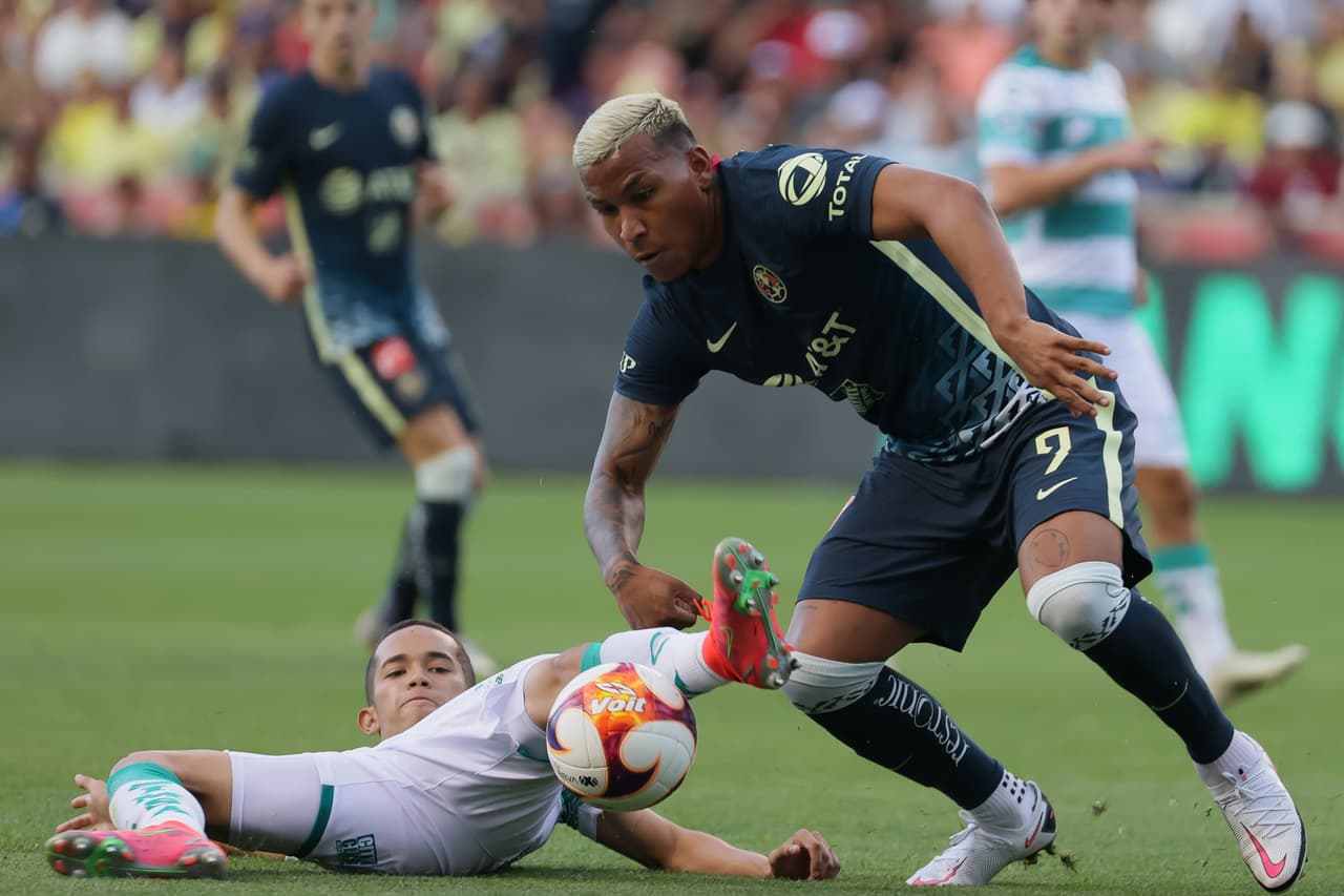 Roger Martínez hizo un golazo que fue suficiente para que el América derrotara a Santos en un duelo de preparación de cara al arranque del Apertura 2021.