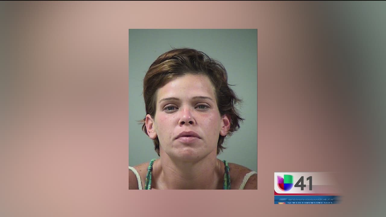 Arrestada por intentar vender a su hijo de 15 años