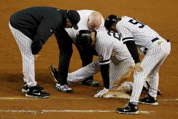 Los focos rojos se encendieron cuando Mark Teixeira abandonó el juego con ua lesión en el muslo derecho que podría marginarlo por el resto de la postemporada.