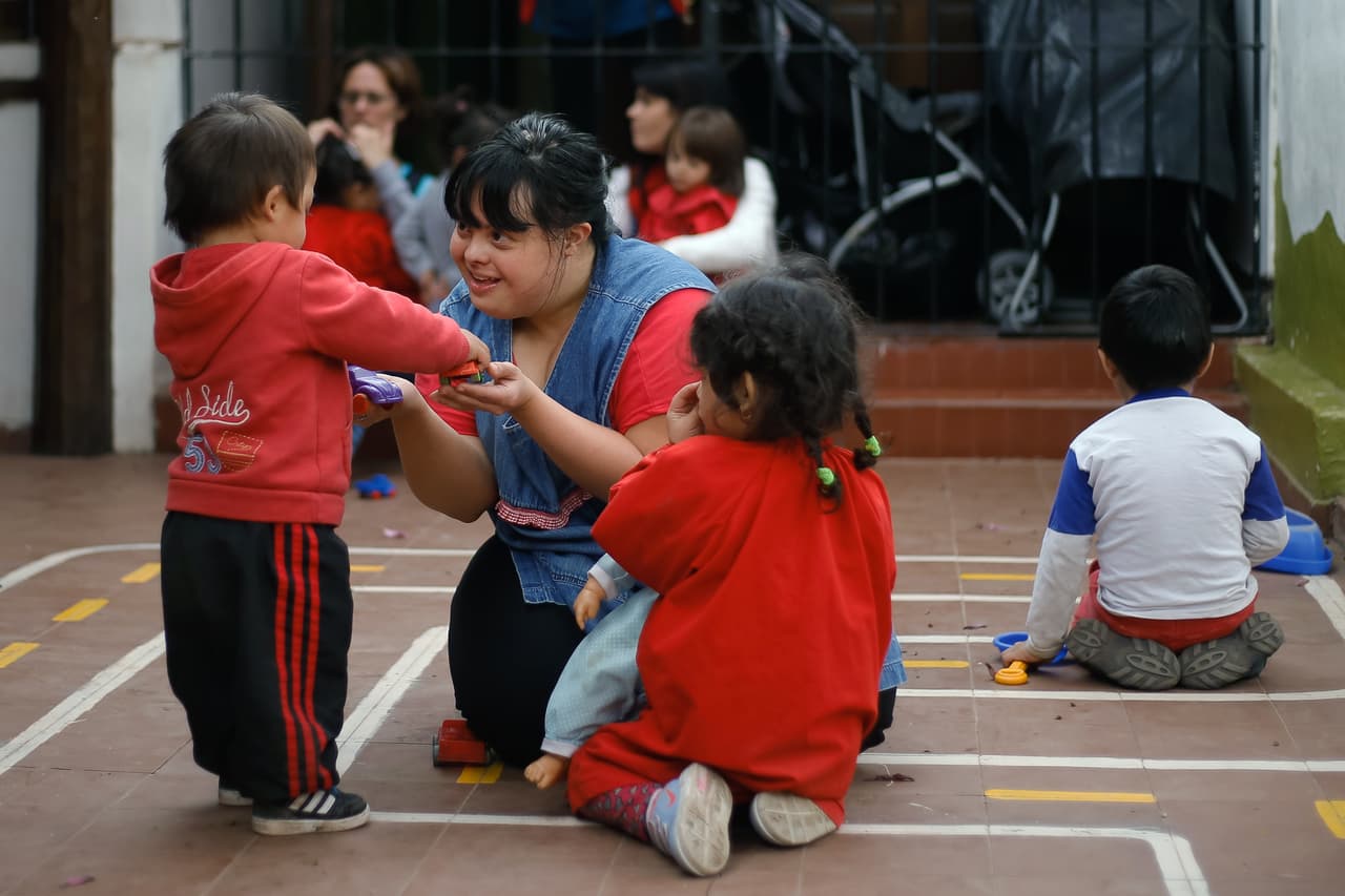 Noelia, la primera maestra con síndrome de Down que logra convertirse en titular en Argentina