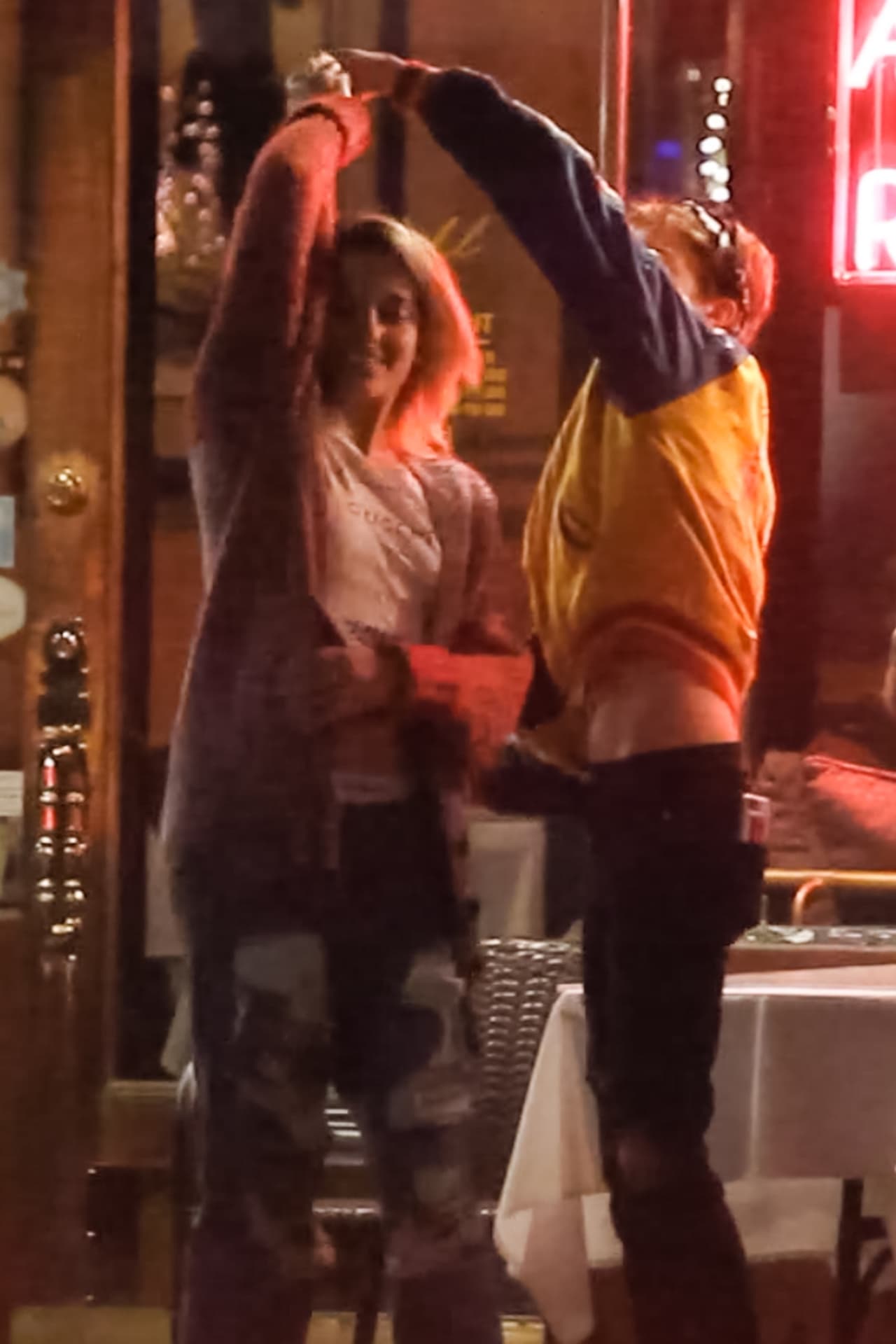 En el 2015, la modelo habló sobre su sexualidad con la revista 'Vogue' y dejó claro su gusto por las mujeres. "Todos somos líquidos, cambiamos", dijo.