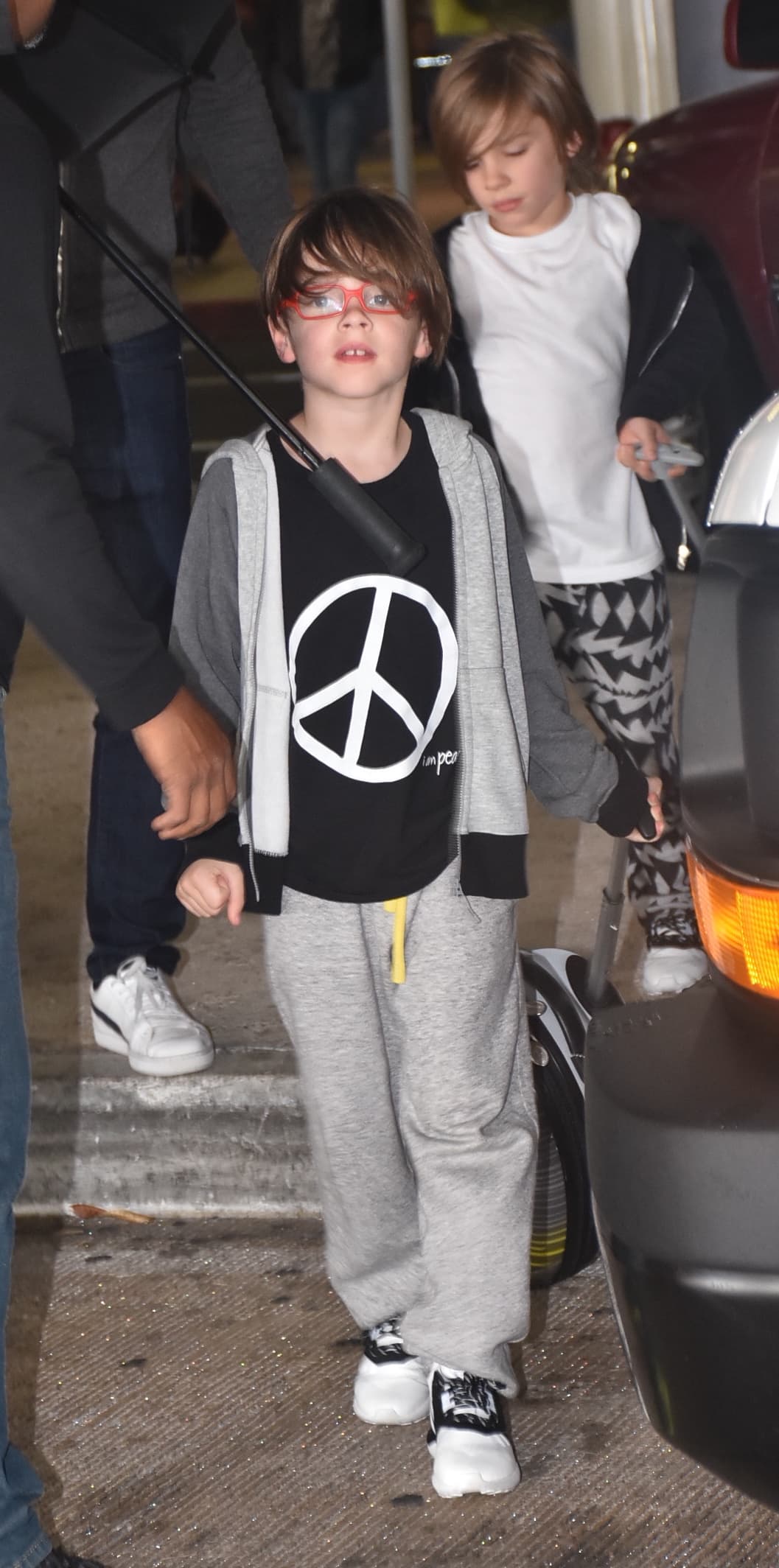 Ricky intenta llevar a sus hijos en todos sus viajes.