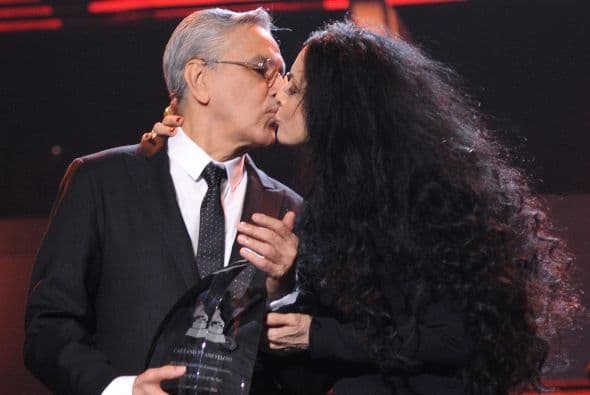 Bueno, hasta beso hubo entre Caetano y Sonia.