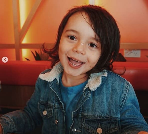 El famoso ilusionista estadounidense informó a 
<b><a href="https://www.etonline.com/criss-angel-reveals-his-5-year-old-son-johnnys-cancer-has-returned-137402" target="_blank">ET Online</a></b> que su hijo Johnny Crisstopher ha vuelto a padecer
<b> leucemia linfoblástica aguda</b> (LLA).
<br>