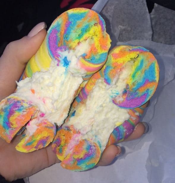 The Bagel Store está vendiendo unos bagels que parecen sacados de un mundo de fantasía.