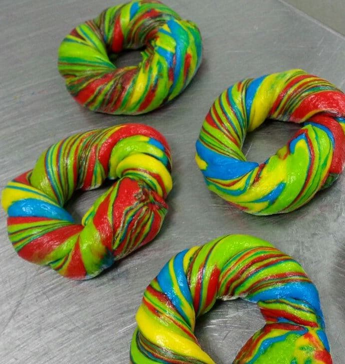 La tienda está ubicada en 754 Metropolitan Ave, Brooklyn, NY 11211