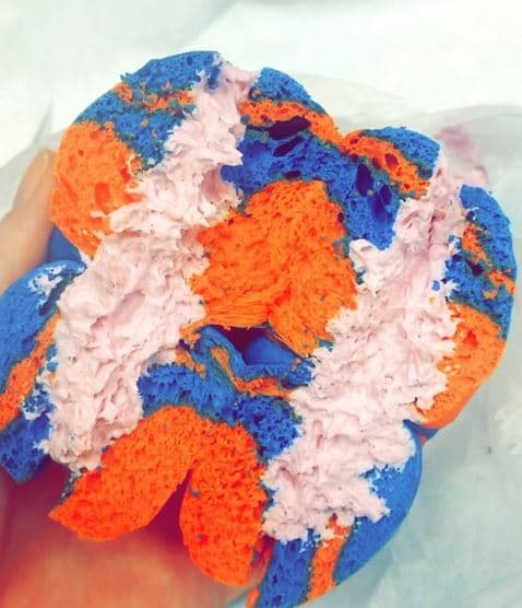 The Bagel Store está vendiendo unos bagels que parecen sacados de un mundo de fantasía.