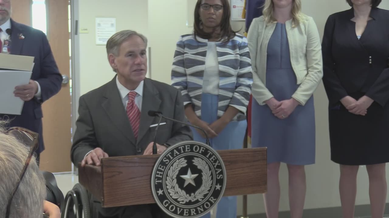 Gobernador Greg Abbott confirma primer caso de coronavirus en el condado Fort Bend