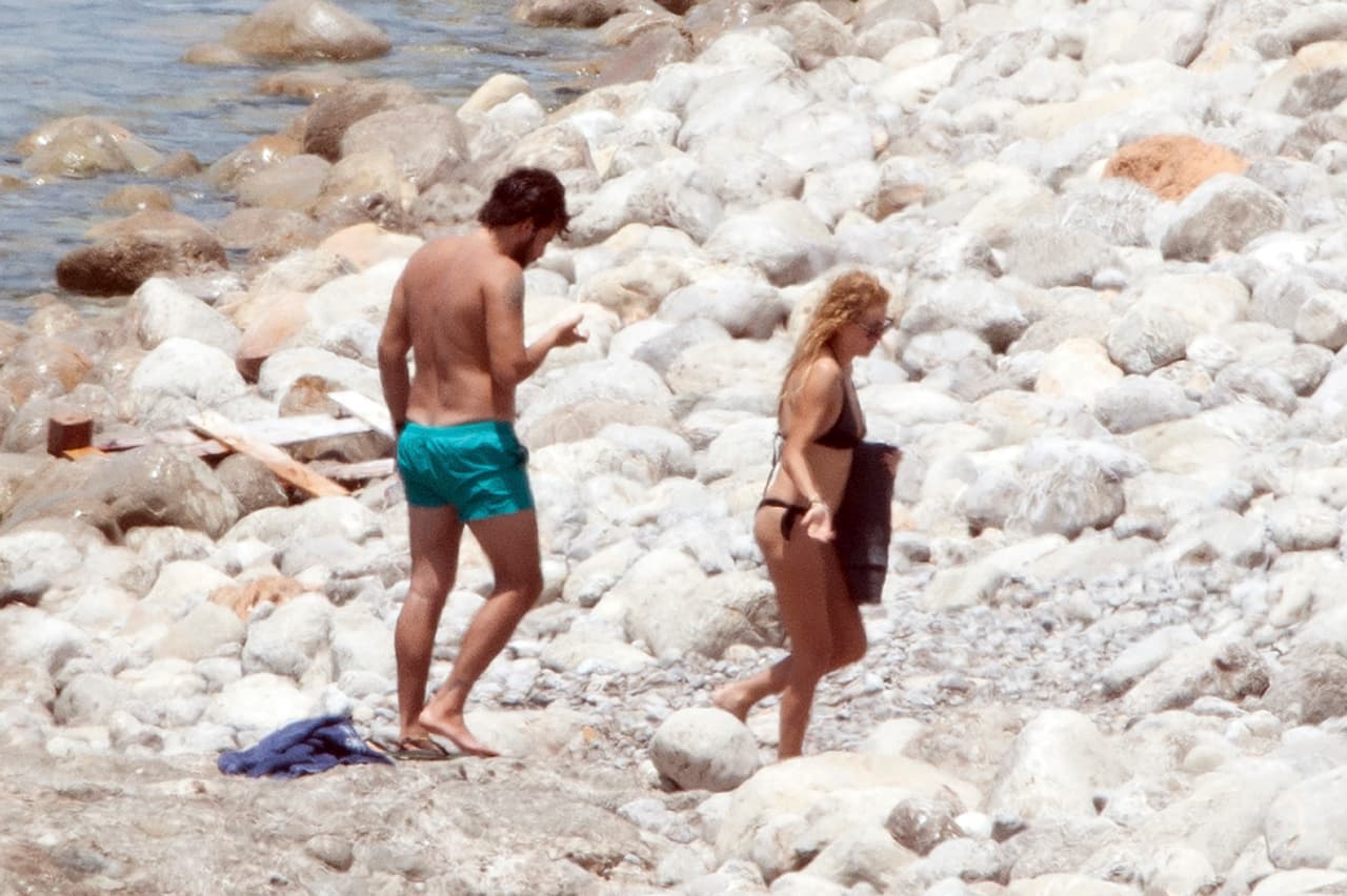 La pareja comenzó su noviazgo hace dos años.