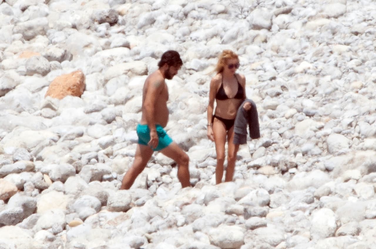 "La Pau" presumió cuerpazo con ayuda de un traje de dos piezas.