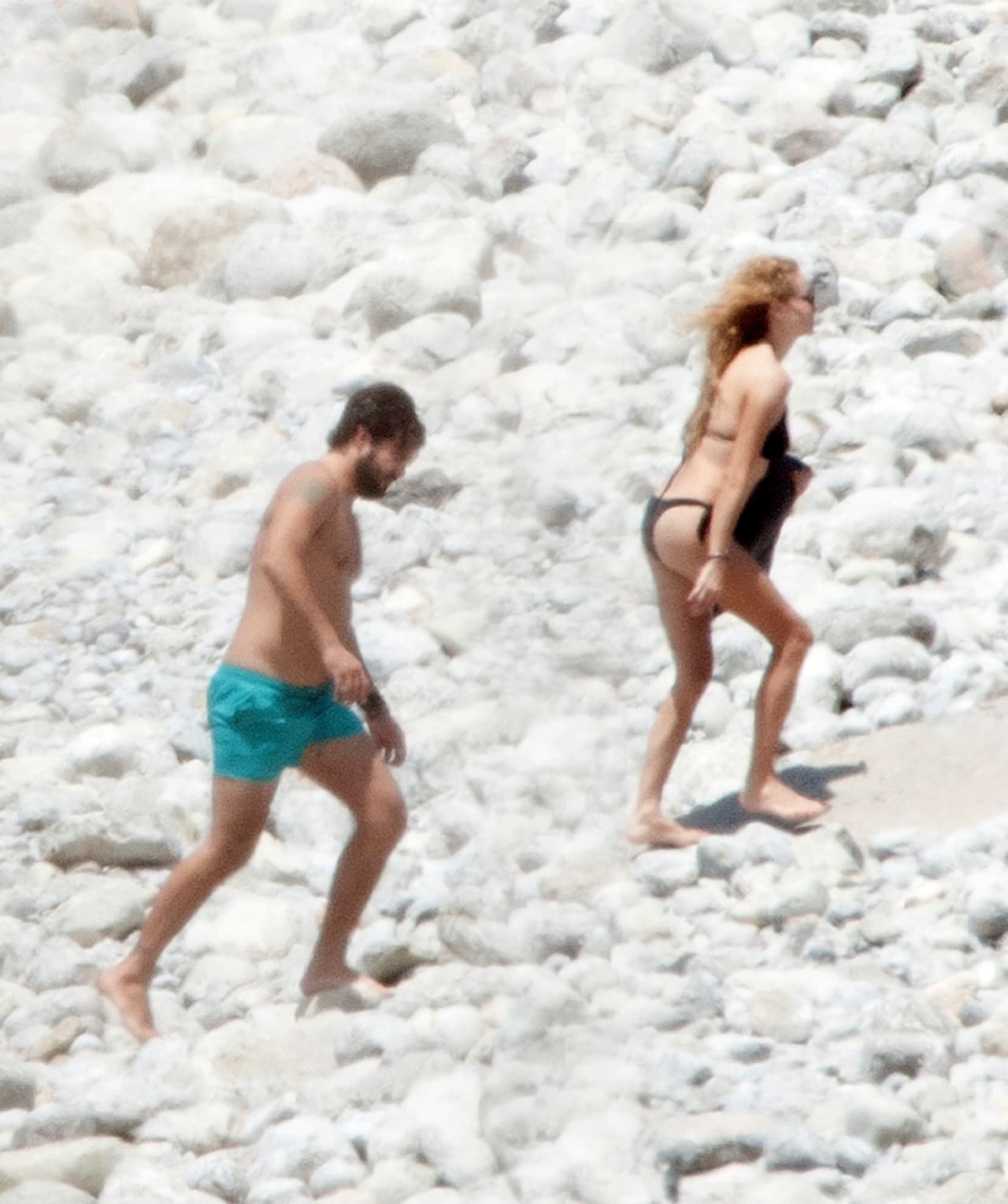 Su novio Gerardo Bazúa se hizo presente.