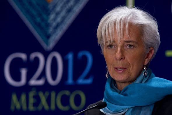 5.- CHRISTINE LEGARDE: Es la directora del Fondo Monetario Internacional. Tiene 58 años.