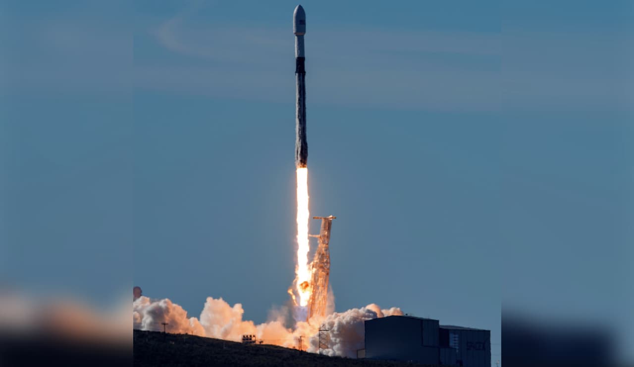 El propulsor del Falcon 9 ya había realizado dos despegues este año. Fue lanzado este lunes desde California.