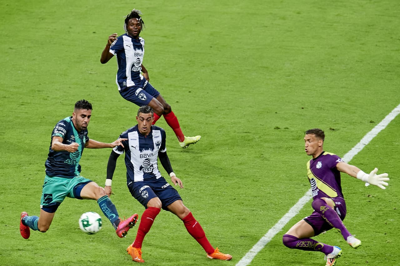 Puebla empata una desventaja de 2-0, fuerzan los penales y se quedan con la clasificación al imponerse 4-2 a Monterrey en la tanda de penales.