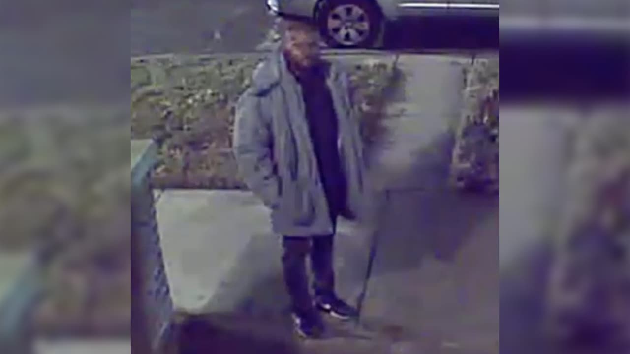 Policía de Chicago busca identificar a un hombre en relación con asesinato en Avalon Park