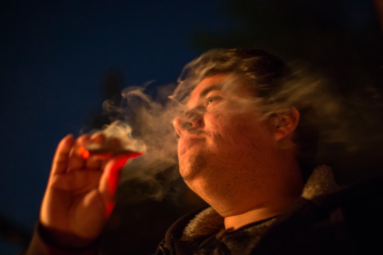 Consumidores de marihuana en California aún se enfrentarán a decomisos y arrestos federales