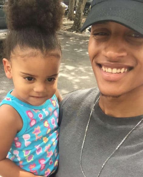 ¿Será que la pequeña heredará el talento de su padre?