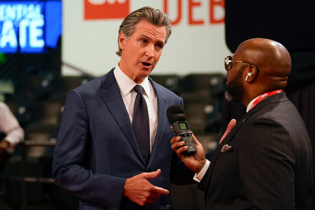 Newsom acude al debate entre Biden y Trump: ¿cuál es su papel?