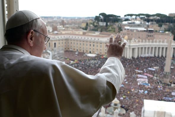 "Esa es la sabiduría que da el espíritu santo: la sabiduría interior hacia la misericordia de Dios. No olvidemos esto: Dios no se cansa jamás de perdonarnos, jamás!. El problema es que nosotros nos cansamos, nosotros no queremos, nos cansamos de pedir perdón", ponderó.