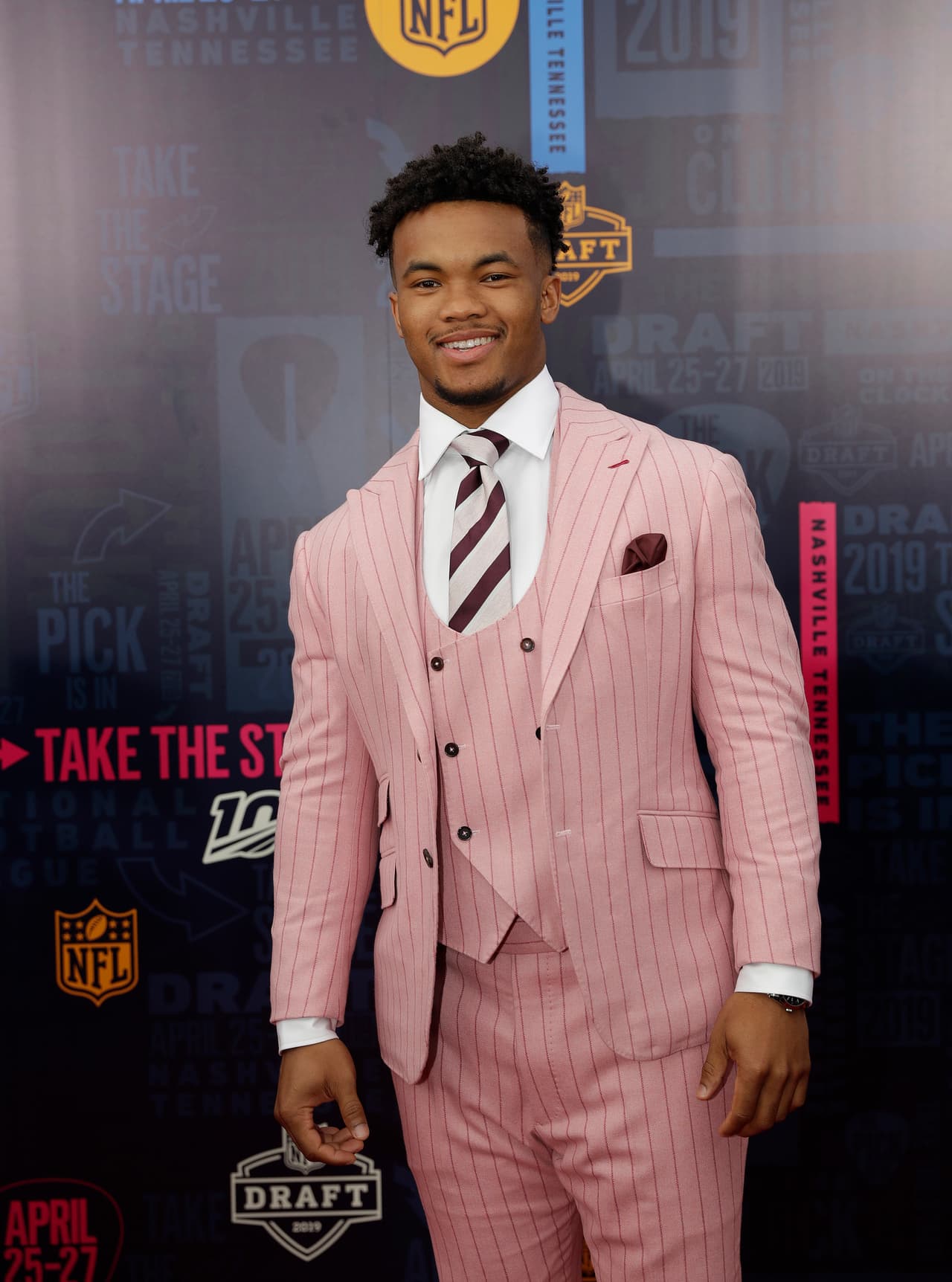 Con gran estilo y clase llegaron a la 'Ciudad de la Música' los futuros héroes de la NFL. Estas son las mejores imágenes de la alfombra roja del NFL Draft 2019.