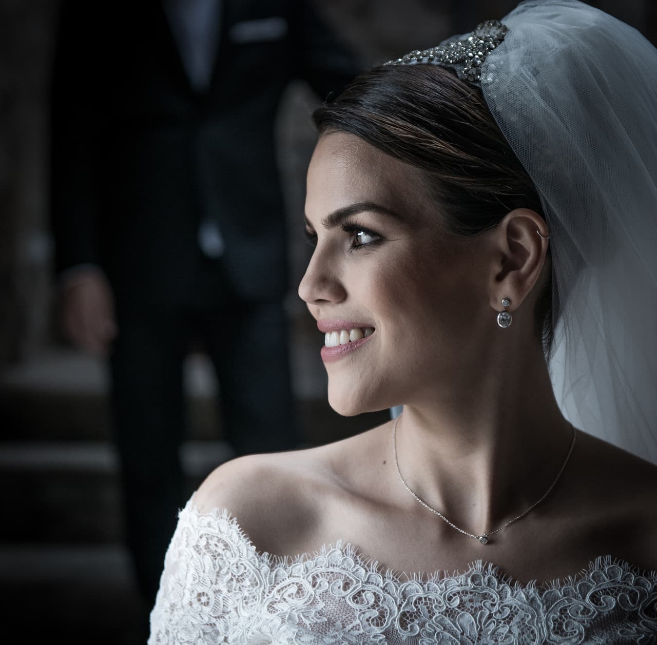 Karina Banda, presentadora de A Primera Hora, dio el sí en el altar. En una emotiva ceremonia religiosa, precedida por una colorida celebración por las calles de San Miguel de Allende en el estado de Guanajuato, México.
